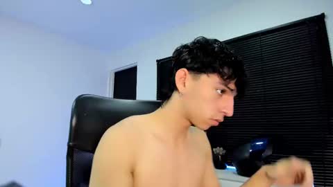 Snapshot of rhys_jagger_ chatting on 11.01.25 rhys_jagger_ online show from 11.01.25