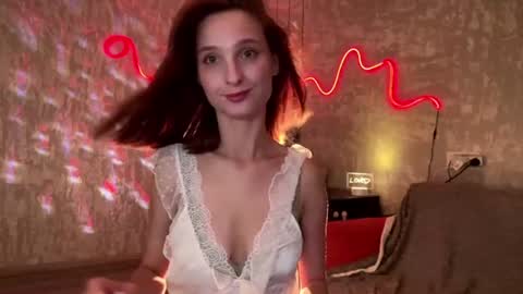 Snapshot of riana_razz chatting on 06.25.26 riana_razz online show from 06.25.26