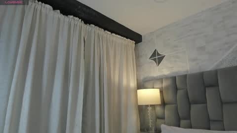 Riana online show from 02.19.25