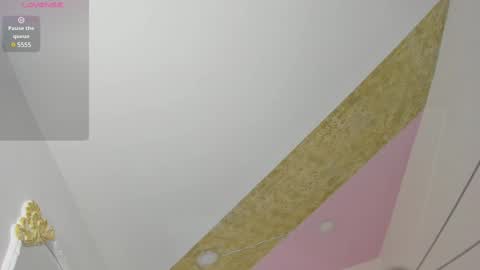 Riana online show from 02.20.25