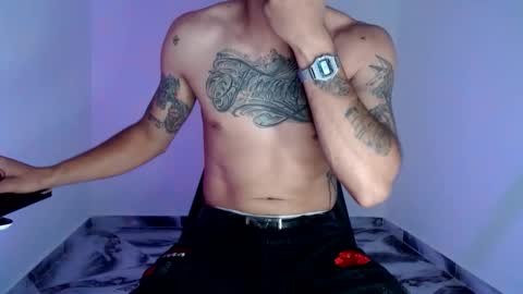 Snapshot of riancum chatting on 12.03.25 juan online show from 12.03.25