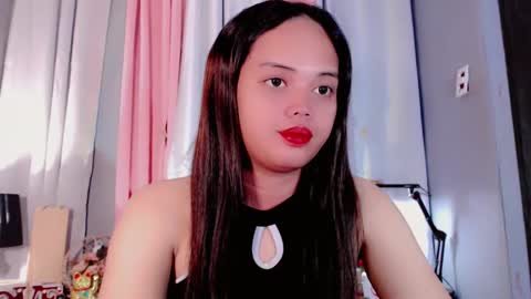 Snapshot of rica_slut chatting on 01.03.25 rica online show from 01.03.25