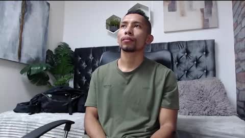 Snapshot of richar_voller chatting on 12.21.24 richar_voller online show from 12.21.24
