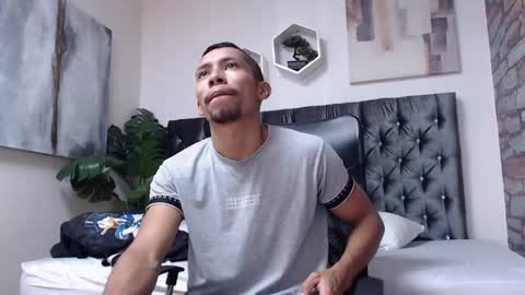 Snapshot of richar_voller chatting on 01.07.25 richar_voller online show from 01.07.25