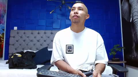 Snapshot of richar_voller chatting on 01.09.25 richar_voller online show from 01.09.25