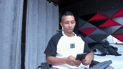 Snapshot of richar_voller chatting on 01.13.25 richar_voller online show from 01.13.25