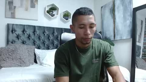 Snapshot of richar_voller chatting on 03.11.25 richar_voller online show from 03.11.25