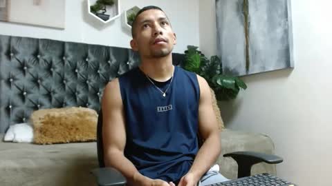 Snapshot of richar_voller chatting on 09.24.25 richar_voller online show from 09.24.25