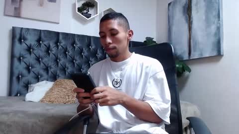Snapshot of richar_voller chatting on 09.29.25 richar_voller online show from 09.29.25