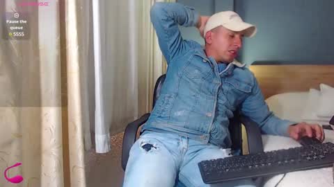 Snapshot of richi_grubby chatting on 03.03.25 David online show from 03.03.25