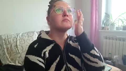 Snapshot of richlucky555 chatting on 01.10.26 Anna - not anna - right Anna online show from 01.10.26