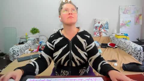 Snapshot of richlucky555 chatting on 02.14.26 Anna - not anna - right Anna online show from 02.14.26