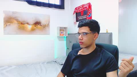 Snapshot of rickii_hot chatting on 04.01.26 Ricki online show from 04.01.26