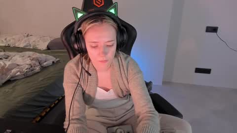 Snapshot of rickisanchez chatting on 01.29.25 RickiSanchez online show from 01.29.25