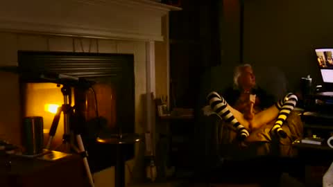 PINK HOLE TWINK online show from 02.14.25