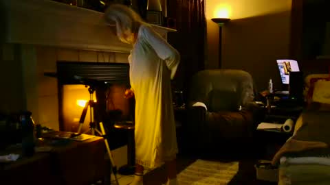 PINK HOLE TWINK online show from 02.15.25