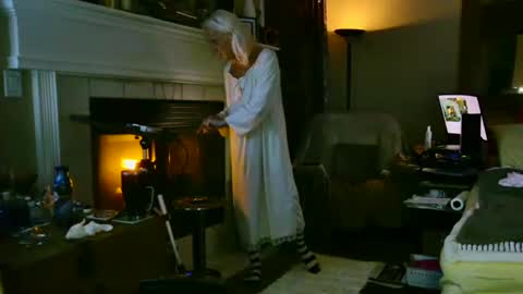 PINK HOLE TWINK online show from 02.18.25