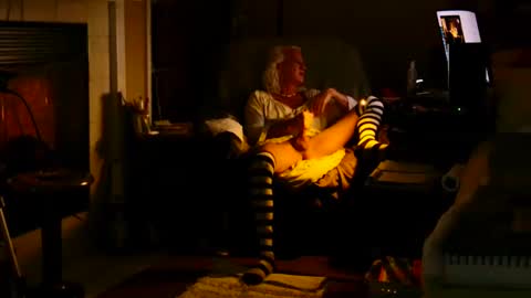 PINK HOLE TWINK online show from 02.22.25