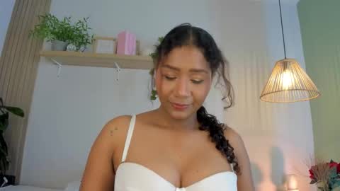 Snapshot of rihanna_sena chatting on 02.26.26 rihanna_sena online show from 02.26.26