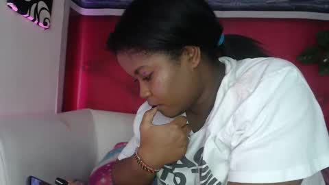 Snapshot of riiannasex chatting on 02.02.25 RIHANNA online show from 02.02.25