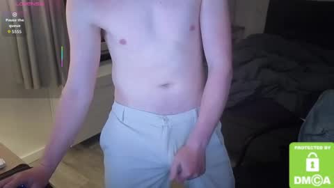 Snapshot of rikwillems chatting on 03.28.26 pukwillems online show from 03.28.26