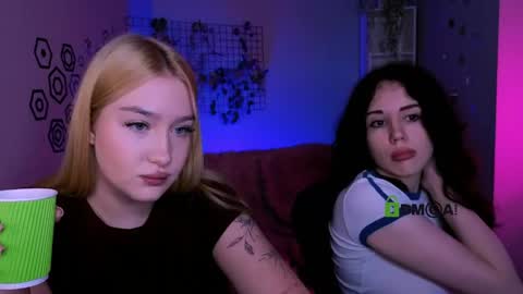 Snapshot of riley_sanders chatting on 04.26.26 Meow online show from 04.26.26
