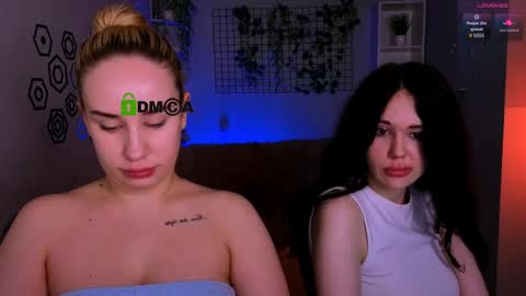 Snapshot of riley_sanders chatting on 05.13.26 Meow online show from 05.13.26