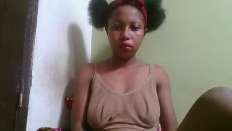 Snapshot of rinah654271 chatting on 03.20.26 rinah654271 online show from 03.20.26