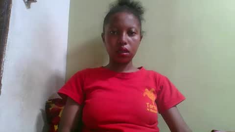 Snapshot of rinah654271 chatting on 04.11.26 rinah654271 online show from 04.11.26