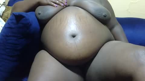 Snapshot of rio_sky chatting on 01.01.25 cookie online show from 01.01.25