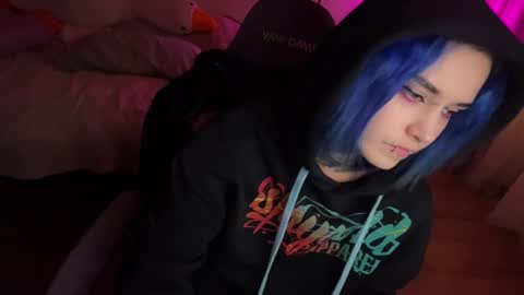   DianaBrite            fansl y online show from 12.20.24