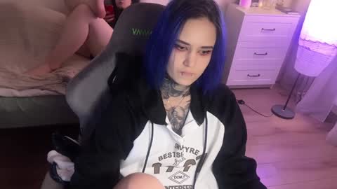   DianaBrite            fansl y online show from 01.23.25