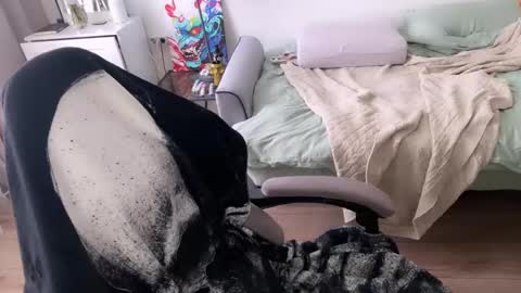   DianaBrite            fansl y online show from 02.15.25