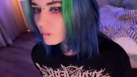   DianaBrite            fansl y online show from 10.16.25