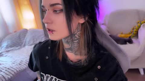   DianaBrite            fansl y online show from 03.04.26