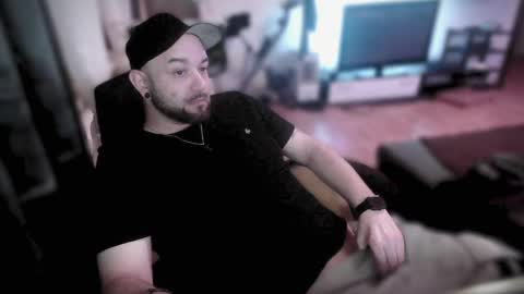 Snapshot of riptid3_ chatting on 02.20.25 Ask Me online show from 02.20.25