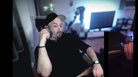 Snapshot of riptid3_ chatting on 03.01.25 Ask Me online show from 03.01.25