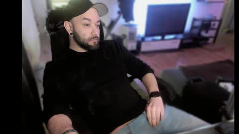 Snapshot of riptid3_ chatting on 03.04.25 Ask Me online show from 03.04.25