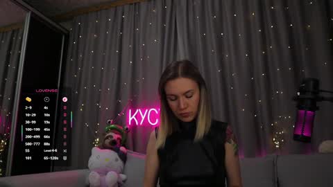 Snapshot of ritakycb chatting on 05.11.26 Rita online show from 05.11.26