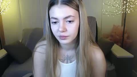 Snapshot of ritaneer chatting on 01.08.25 ritaneer online show from 01.08.25