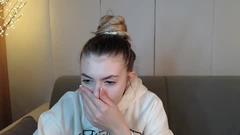 Snapshot of ritaneer chatting on 01.28.25 ritaneer online show from 01.28.25