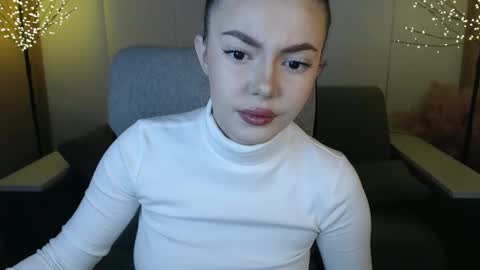 Snapshot of ritaneer chatting on 02.17.25 ritaneer online show from 02.17.25