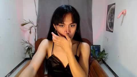 Snapshot of rivaxox1 chatting on 05.13.26 rivaxox1 online show from 05.13.26