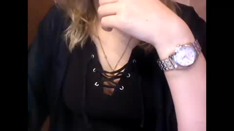 RiveraMaureen online show from 12.23.24