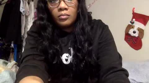 Snapshot of riversaint chatting on 01.08.25 River Saint online show from 01.08.25