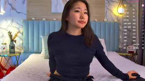 Snapshot of rizeshiro chatting on 02.22.25 Rize online show from 02.22.25