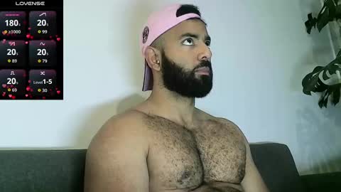 SebasRoa online show from 10.27.25