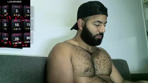 Snapshot of roa32sebas chatting on 05.14.26 SebasRoa online show from 05.14.26