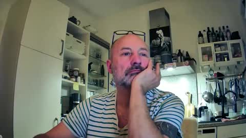 Snapshot of roadrunnerger chatting on 01.15.25 roadrunnerger online show from 01.15.25