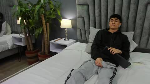 Roan Birkin online show from 02.17.25